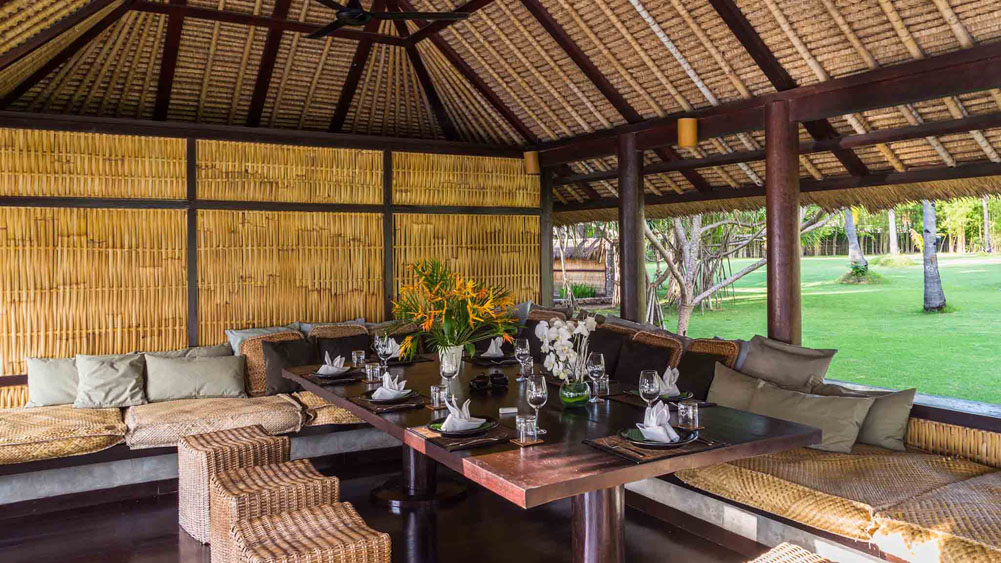 Sira Beach House - Poolside bale